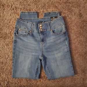 Fashion Nova 3 button skinny jeans